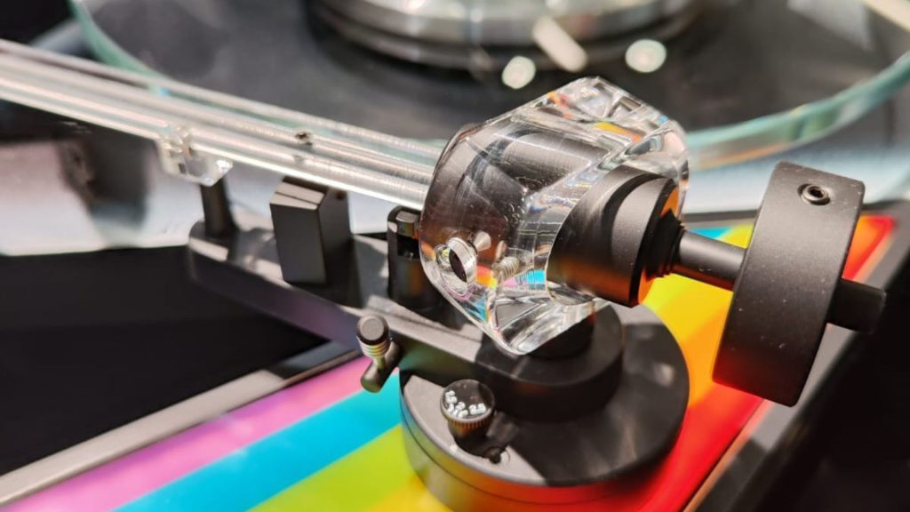 Pro-Ject record player The Dark Side of the Moon: music meets technical excellence