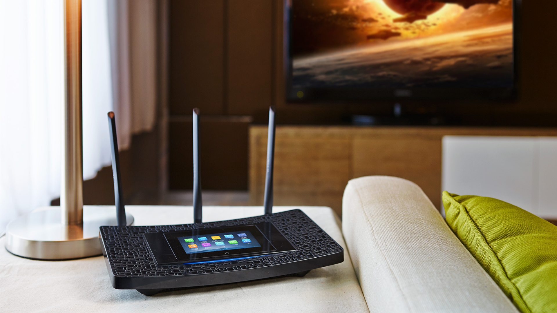 Роутер в комнате. Wi Fi роутер. Wi Fi роутер в интерьере. WIFI Router TPLINK. WIFI В квартире.