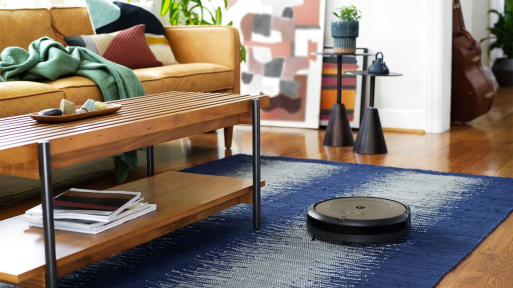 iRobot Roomba i1 usa la logica e si muove in autonomia