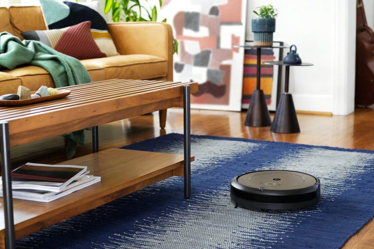 iRobot Roomba i1 usa la logica e si muove in autonomia