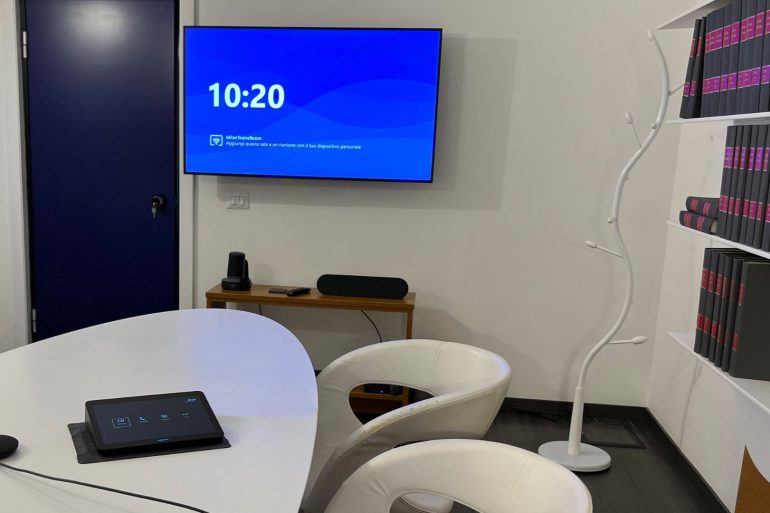 Udienza telematica con il giudice: LegisLAB sceglie Logitech