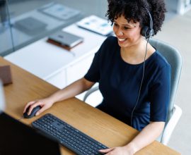 Logitech ridefinisce dispositivi cablati Signature Slim Wired Combo