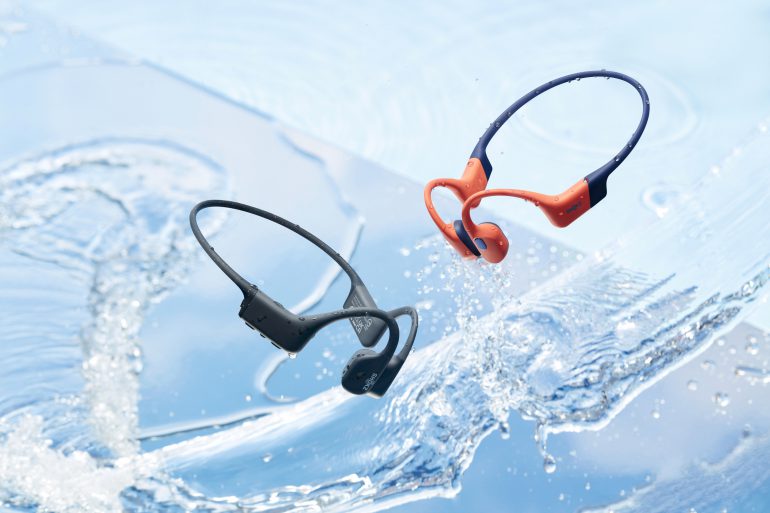 Shokz svela le OpenSwim Pro, le cuffie sportive impermeabili