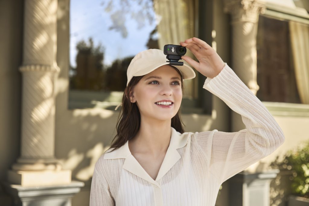 DJI svela Osmo Nano la nuova action camera indossabile per riprese professionali