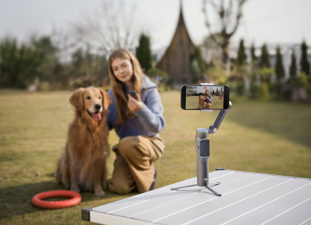 DJI Osmo Mobile 8P è il nuovo stabilizzatore per smartphone per inquadrature professionali