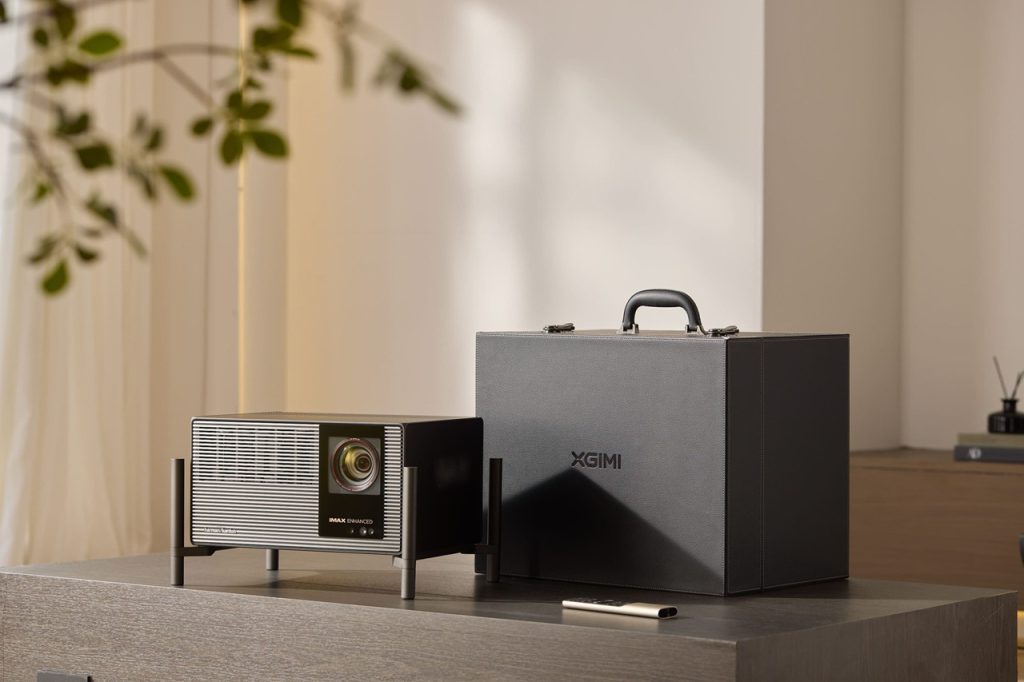 XGIMI porta in Italia la nuova serie TITAN Noir