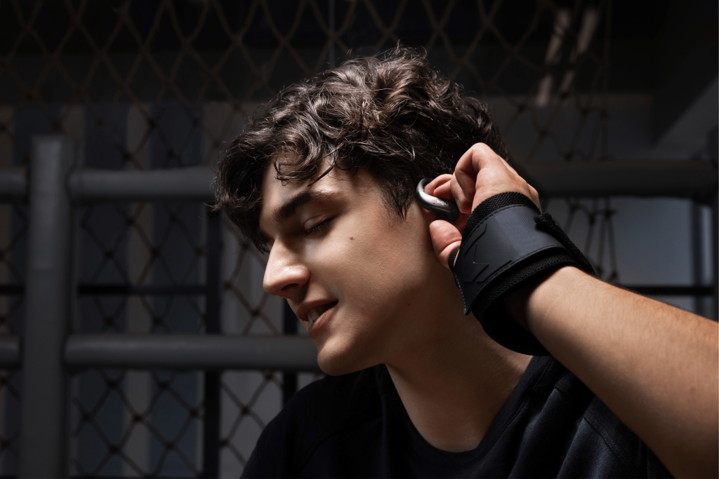 Shokz OpenFit Air 2: arrivano in Italia gli auricolari open-ear ultraleggeri pensati per la vita attiva